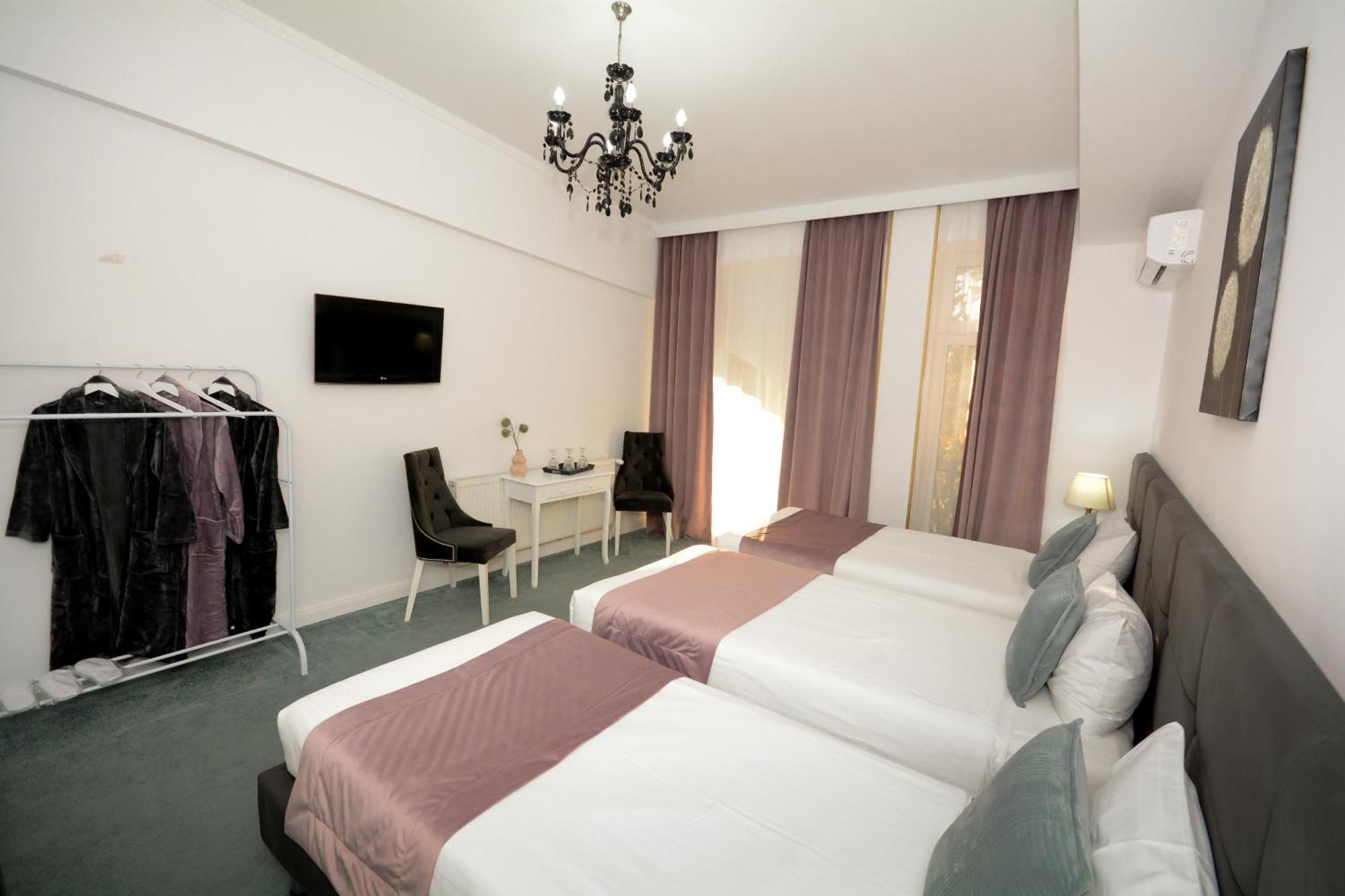 Hotel Andre'S Craiova Exterior foto